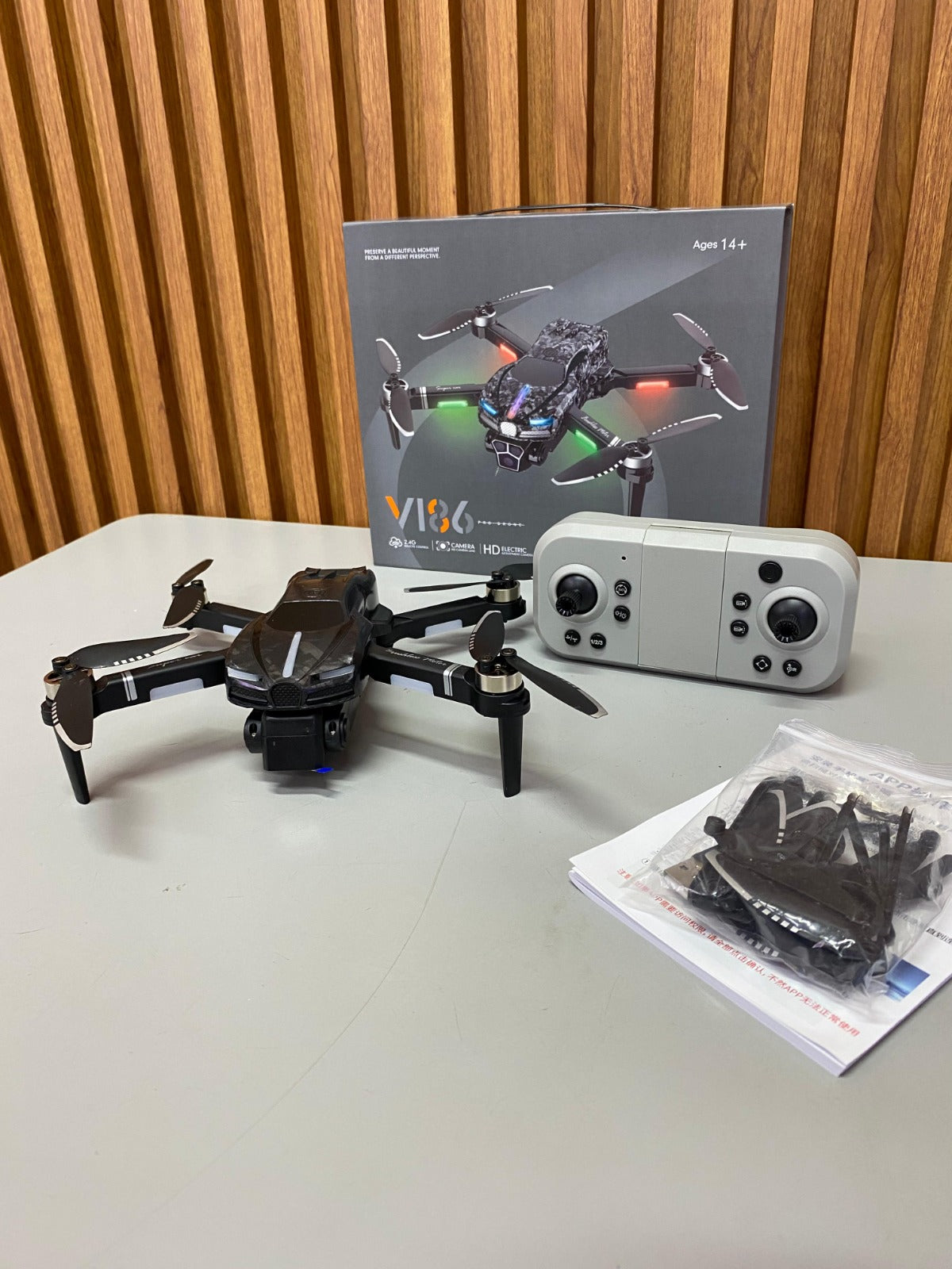 Dron V186 Con Tres Cámaras + Control Rem